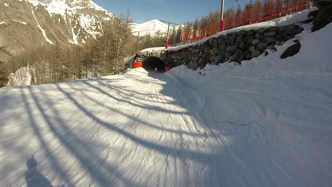 Val d'Isere - Final descent to La Daille