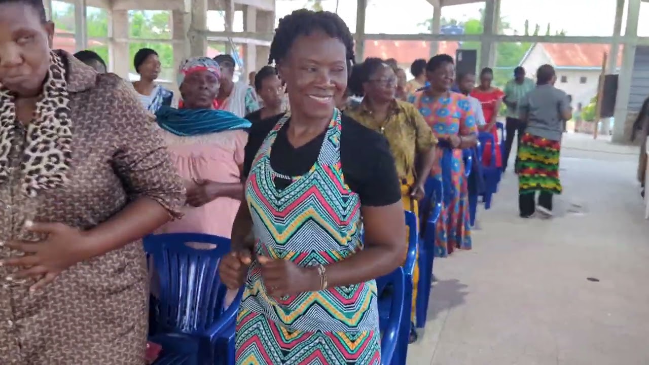 Praise and worship Session :  Mpeni BWANA UTUKUFU na NGUVU