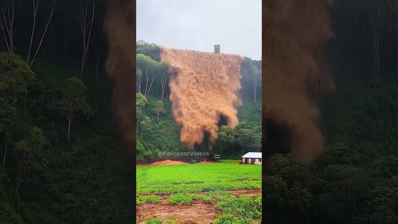 toneladas de lama despencam de 30 metros em fazenda #viral #chuva #natureza #waves #tsunami