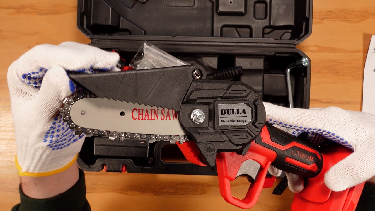 Mini motosega BULLA ( mini chainsaw ) da potatura a batterie - Unboxing e test nel bosco