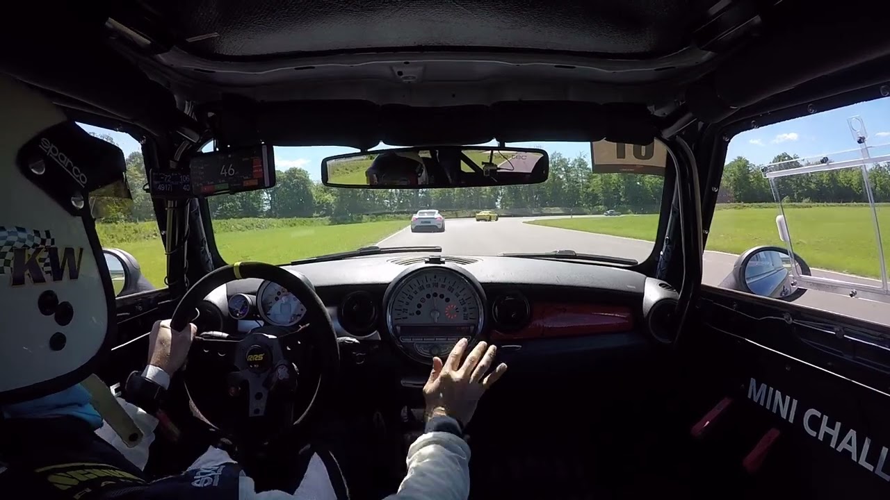 Mini R56 JCW (328Ps) Trackday in Mirecourt 16.  Mai 2025 chasing Porsche GT4