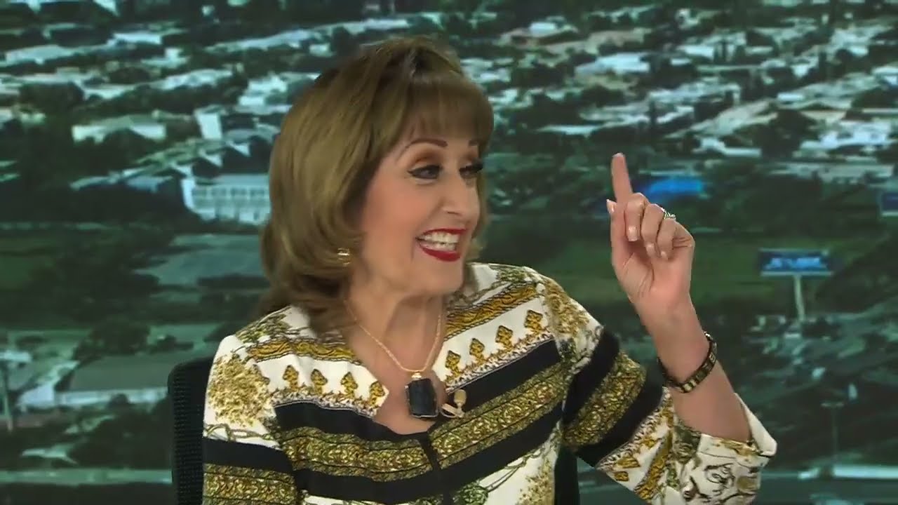 Erik Rocha le dice a María Julia que le da 