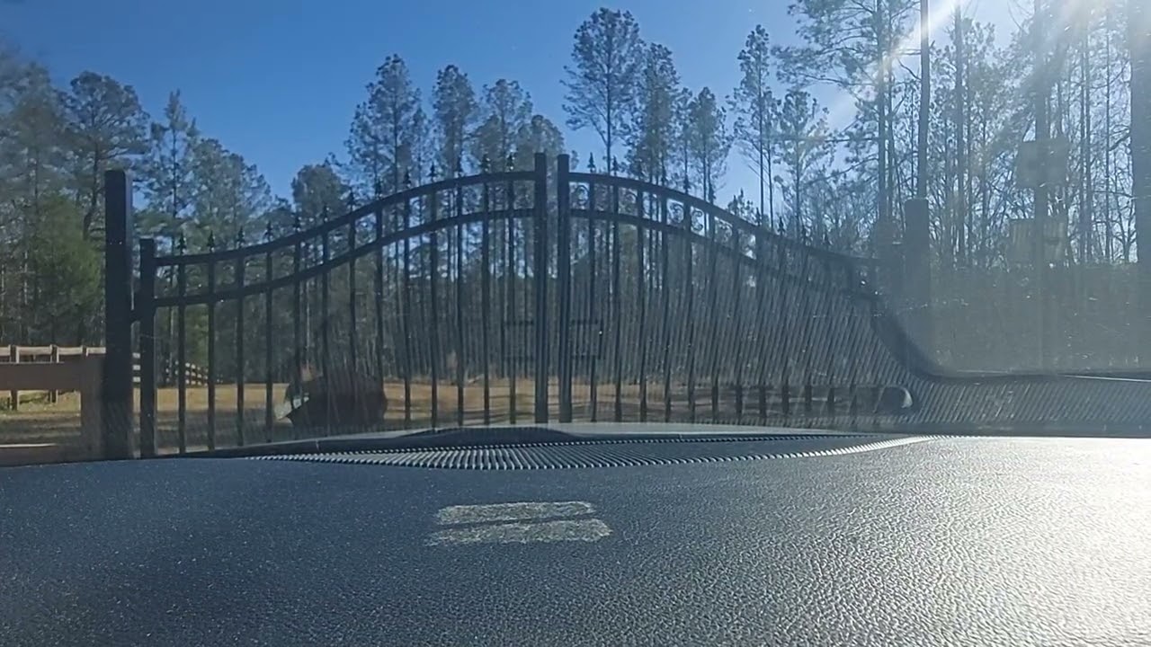 60s_GANG outside this is an actual driveway in #monticello ga