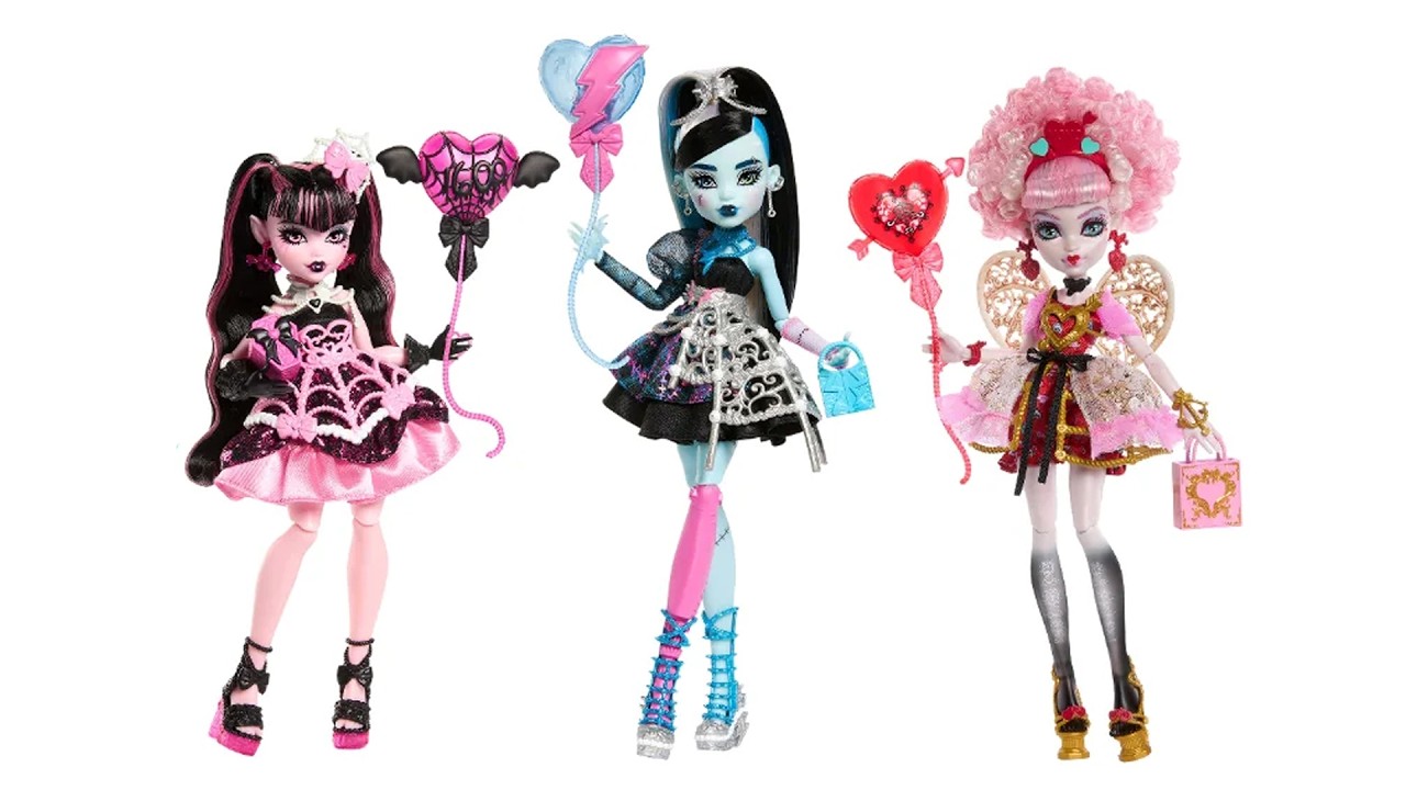 פתיחת קופסאות וסקירה של  יום ההולדת Monster High Scary Sweet Birthday - Draculaura, Cupid, Frankie