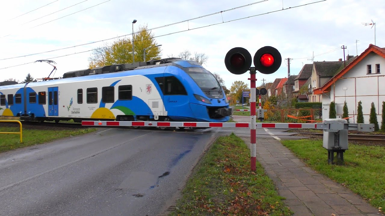[4K] SSP Sławno ul. Gdańska | Polish railroad crossing