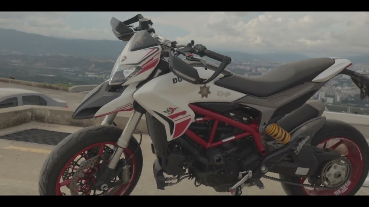 PROBANDO LA DUCATI HYPERMOTARD 939 UNA LOCURA