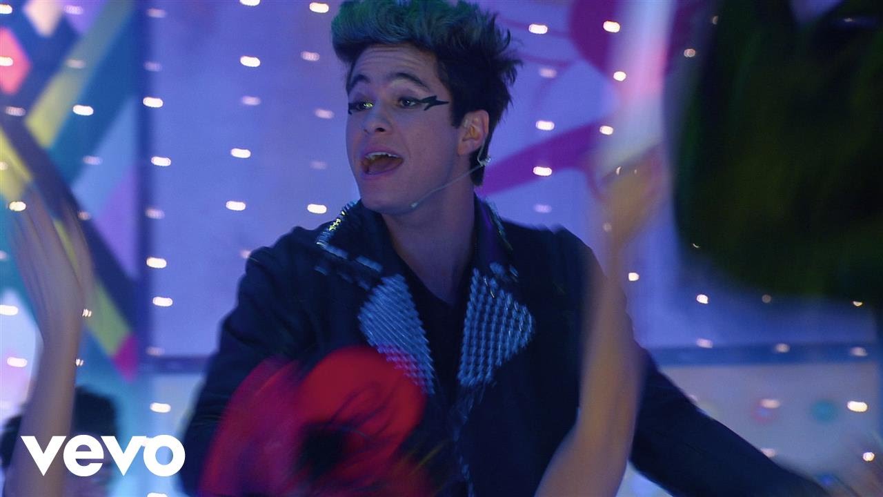 Elenco de Soy Luna - Alzo Mi Bandera (