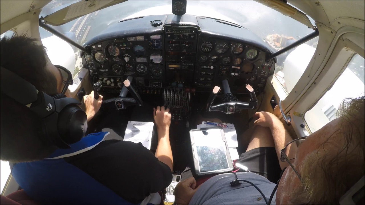 Flying a Turbo Piper Aztec