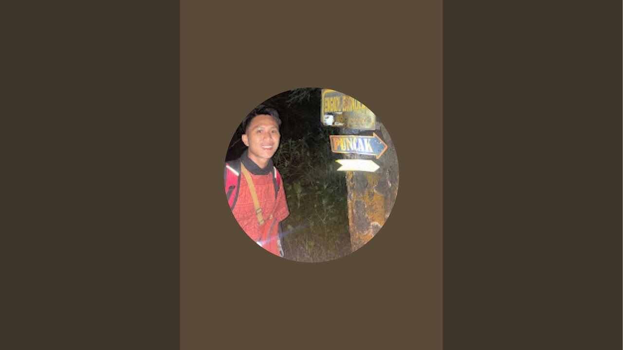 Membuat parang dengan pandai besi tradisional