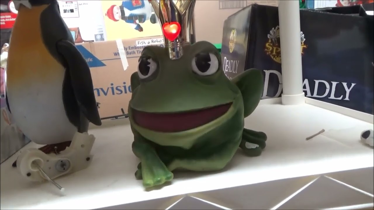 Animated Singing Valentine's Frog King