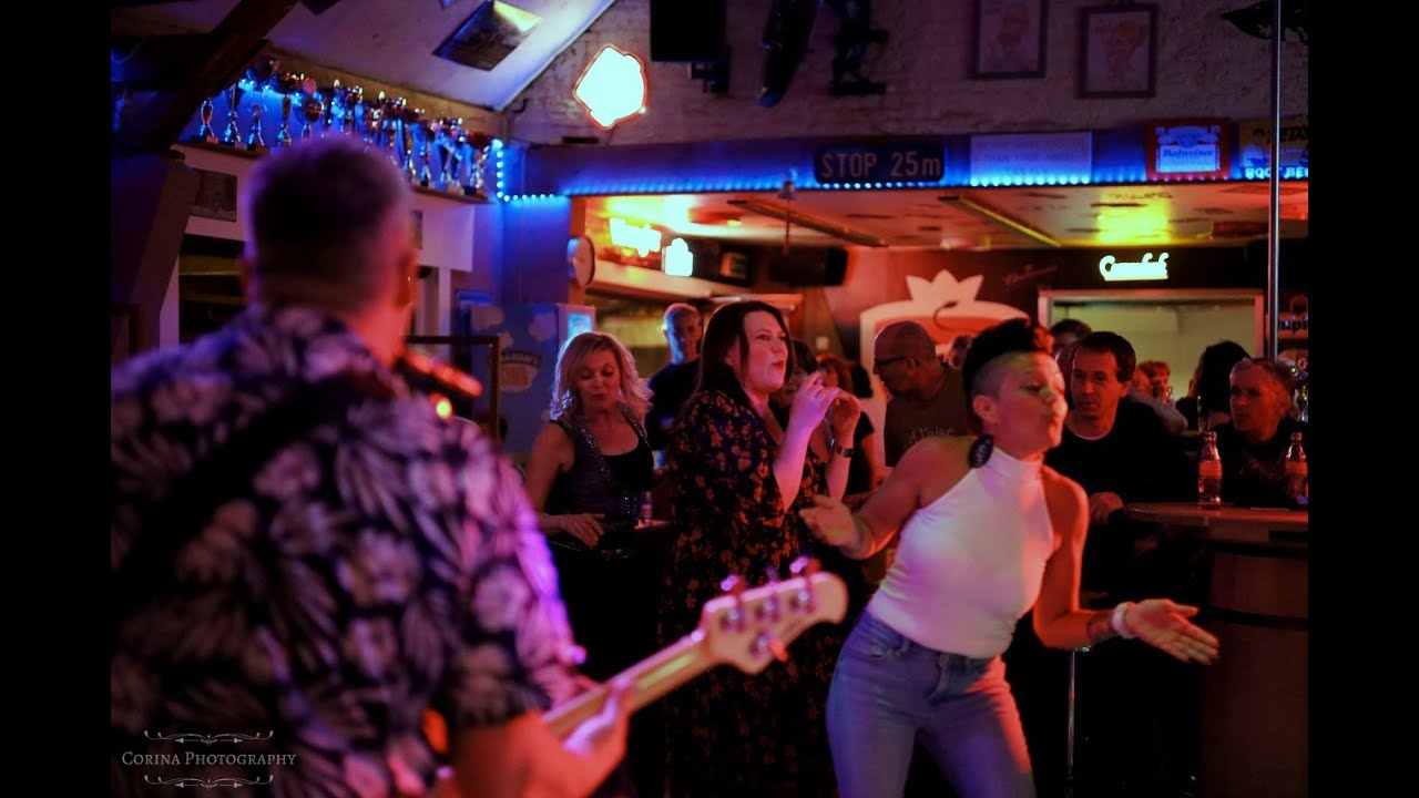 Longville  cover medley: So lonely, 500 miles