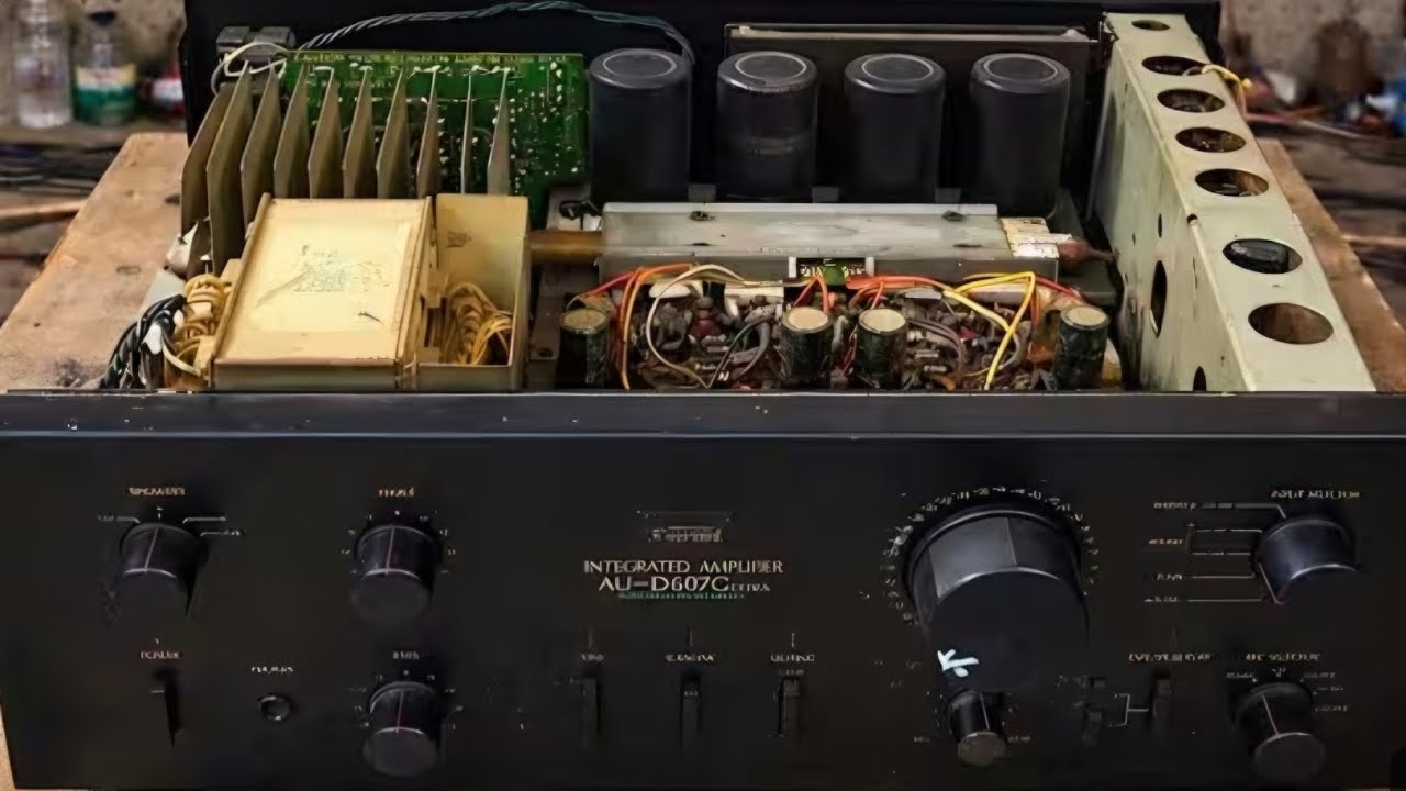 Restaurando un amplificador Sansui AU D607X. 