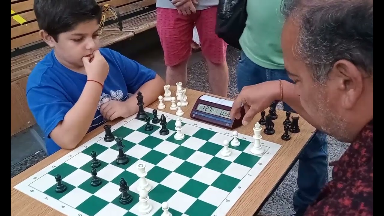 Niño Prodigio derrota a maestro de Plaza de Armas