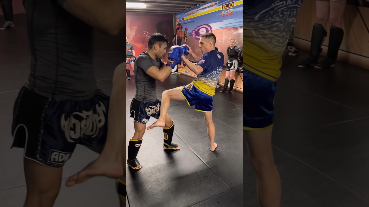 Dealing with Aggressive Fighters - Muay Thai Training with Damien Trainor