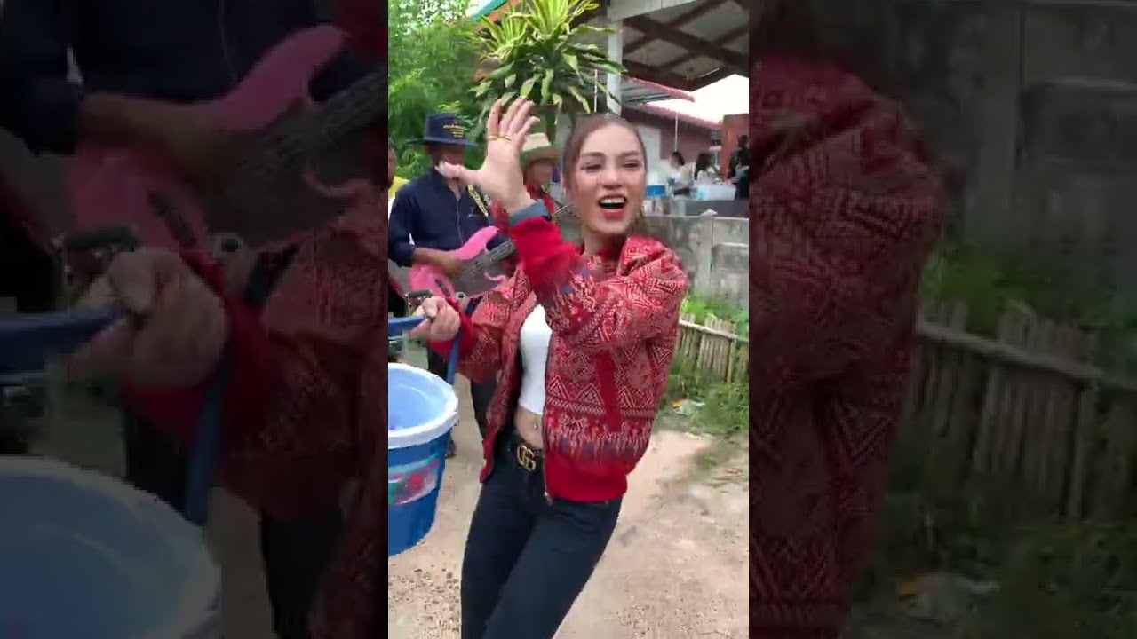 ใหม่รถแห่กลองยาว ทองเบส ทับถนน ออกงานแรก นุ่น ธิดาพร ฟ้อนม่วนคัก 