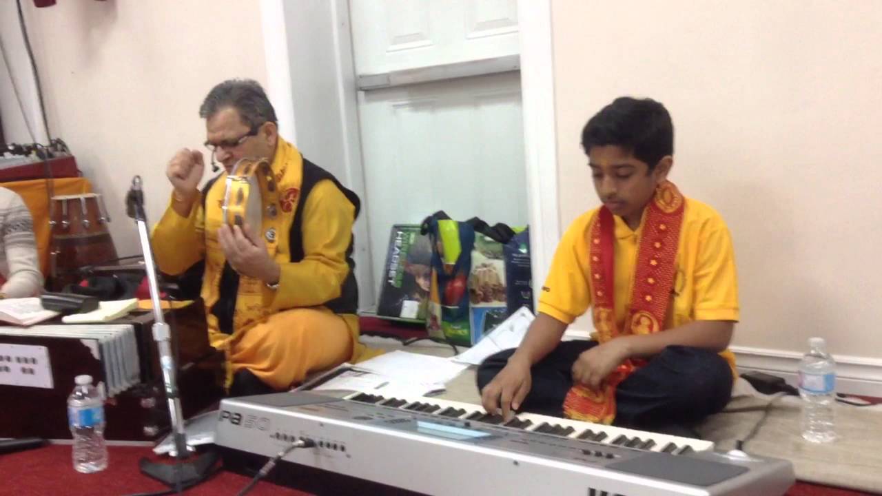 Gayatri Parivar Western Ontario performance with Yash Bhatt on the Keyboard
