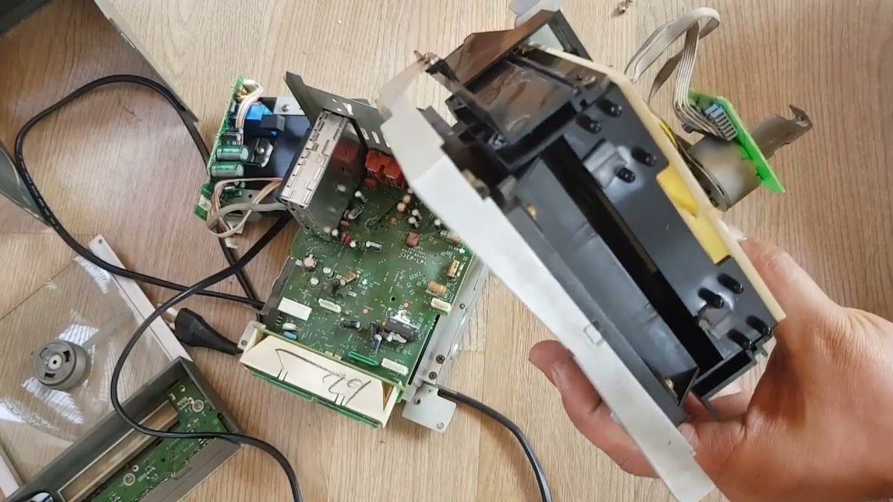 소니CD플레이어 CMT-EX1 CD트레이 제대로 나오지 않습니다. 수리요청 택배보내주셨네요