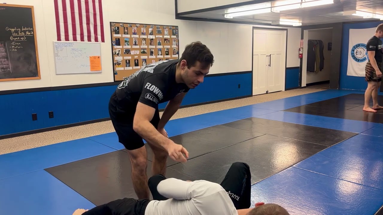 Coaching technique: take down mechanics, body positioning for dog fight sweep
