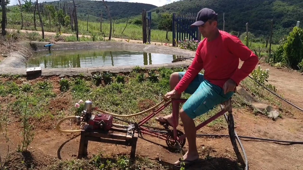 Bicicleta adaptada para bombear água!! Veja o projeto da ciclobomba!!!!