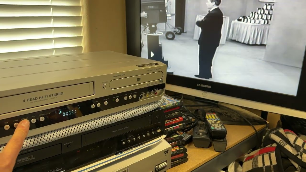 Magnavox MWR20V6 DVD:VCR Recorder Combo Player DVD R DVD+RW; Tested
