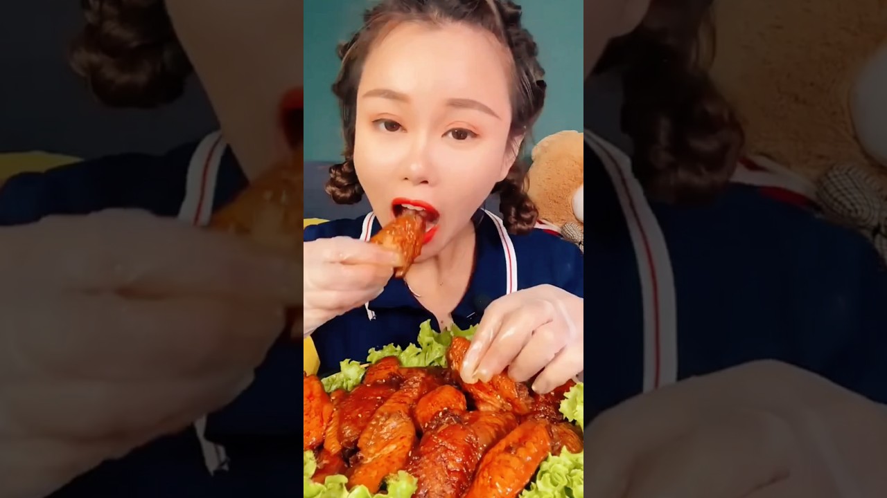Steamed chicken wings with a unique flavor spicy delicious