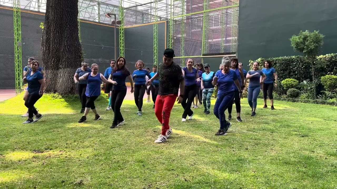 Zumba Fitness. De los besos que te di (Versión salsa)