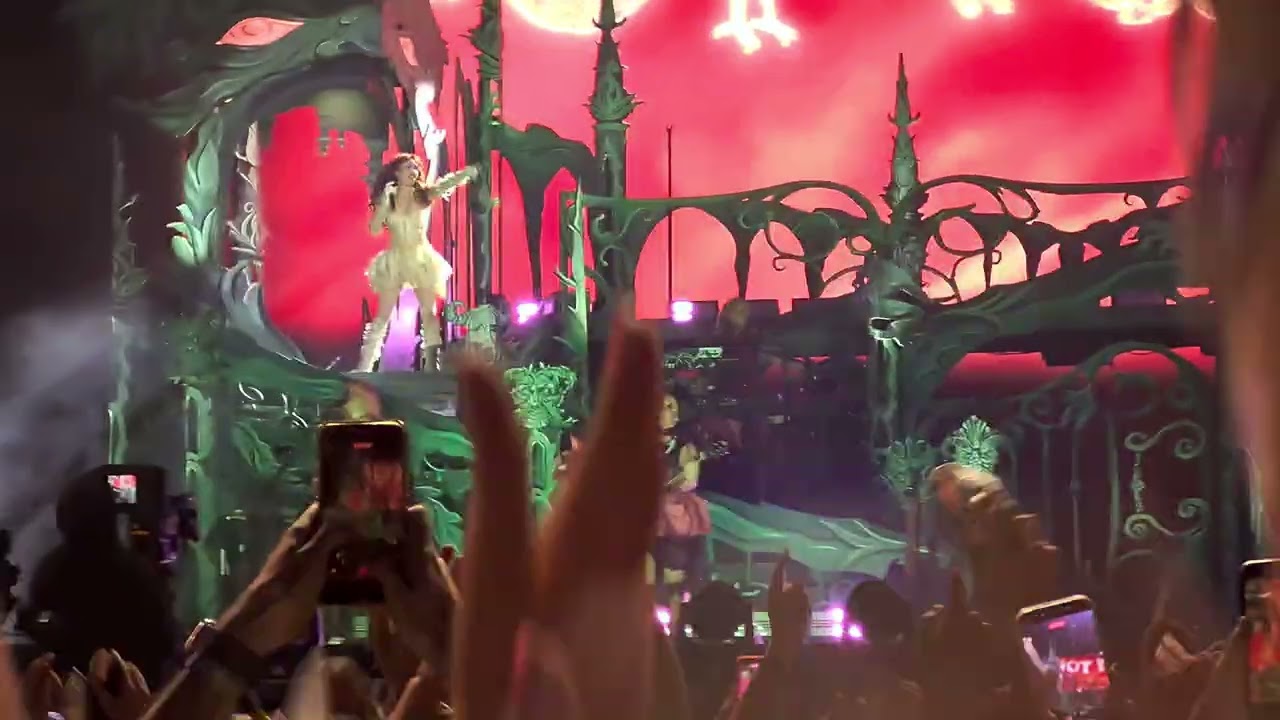 Chappel Roan - HOT TO GO // Lollapalooza Chile 2026