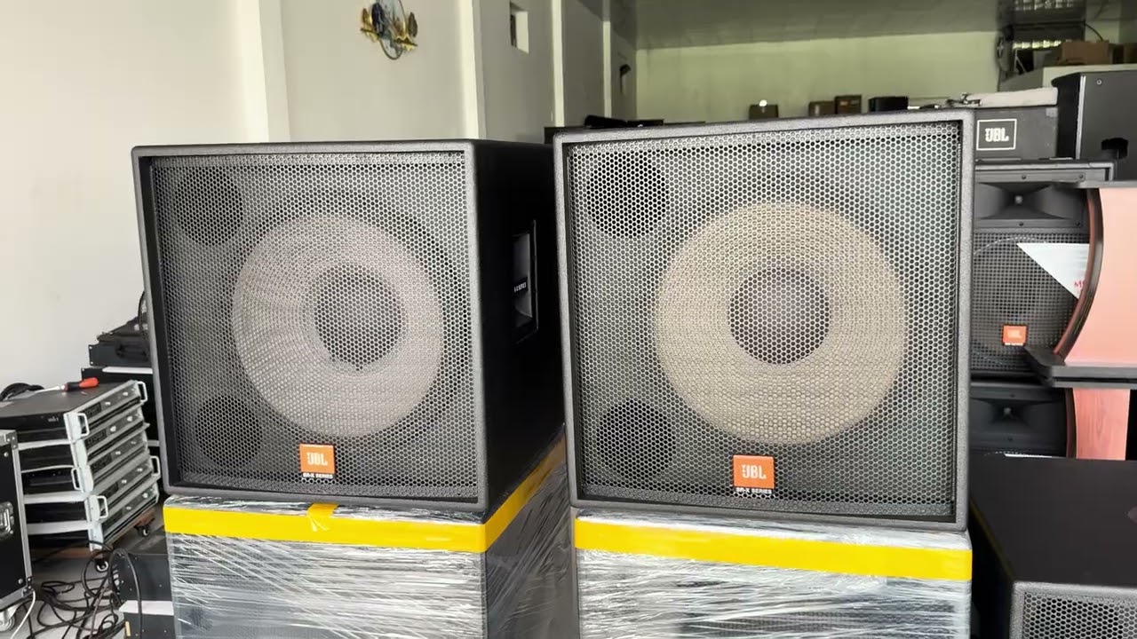 Súp hơi jbl 4718x banr Limited giá 14tr Alo 0971998555
