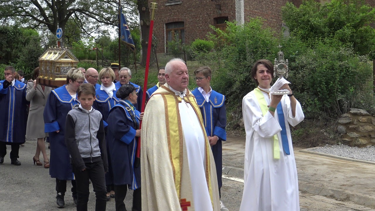 Ascension Gerpinnes 2019 4 Sortie de la ch&acirc;sse Sainte Rolende (2&egrave;me tour)