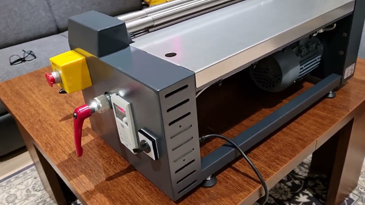 Gluing machine - www.gluemachinery.eu