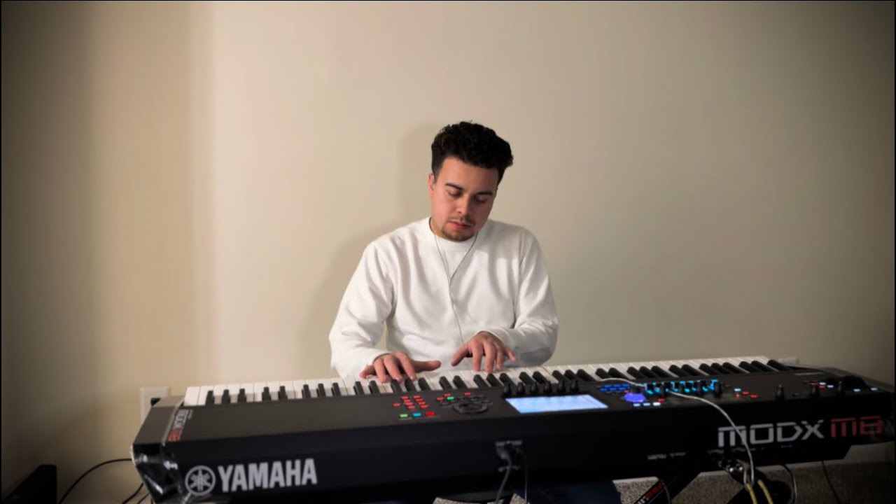 Yamaha MODX M8 UNBOXING