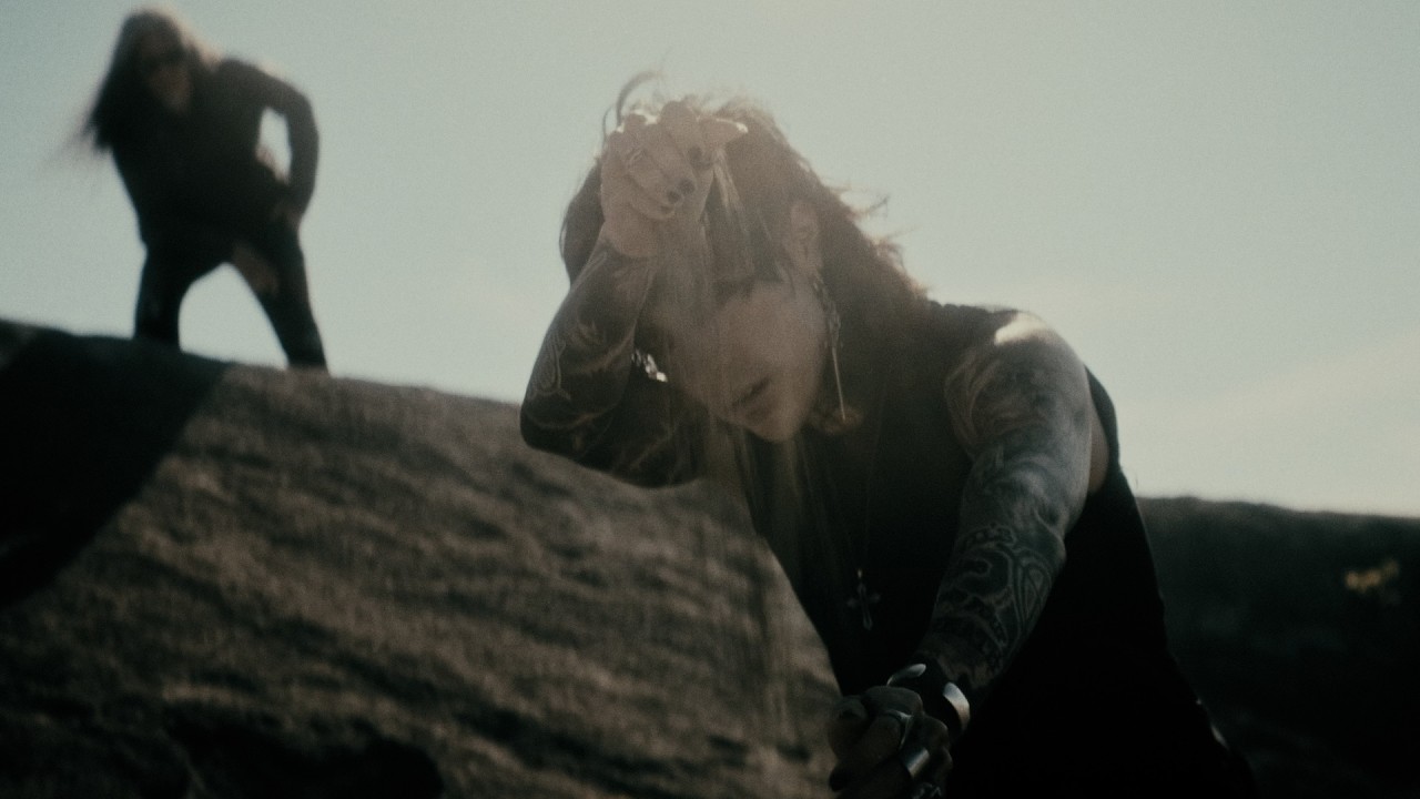 LACRIMAS PROFUNDERE - Faceless (Official Video)