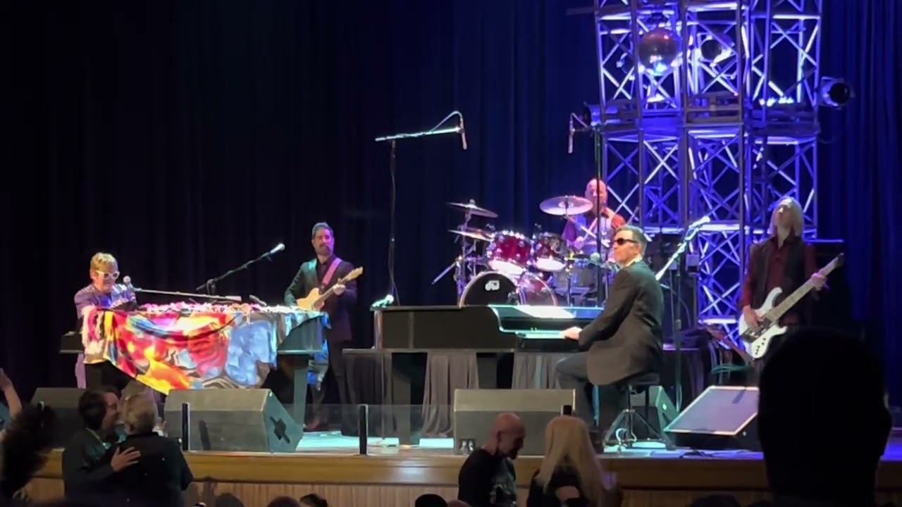 ‘Piano Man’ performed by Piano Men 
