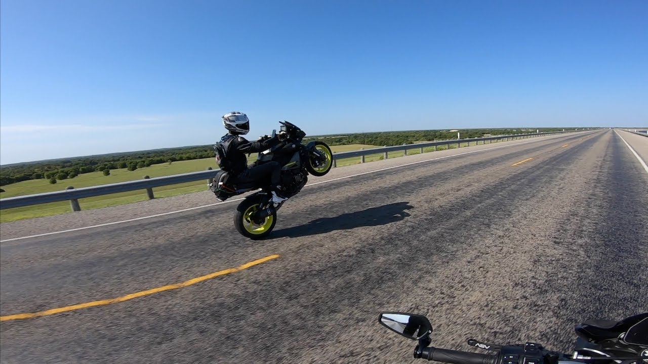Confirmed: The MT-10 is a wheelie monster
