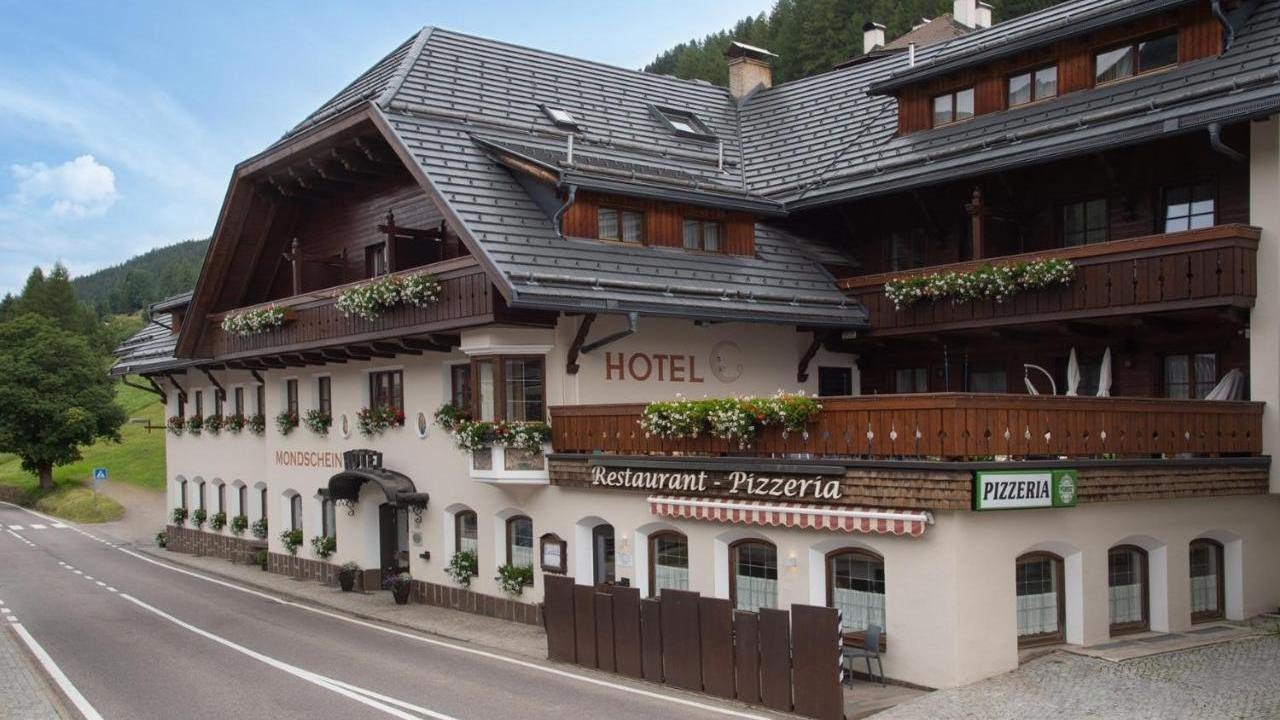 Hotel Mondschein, Sesto, Italy