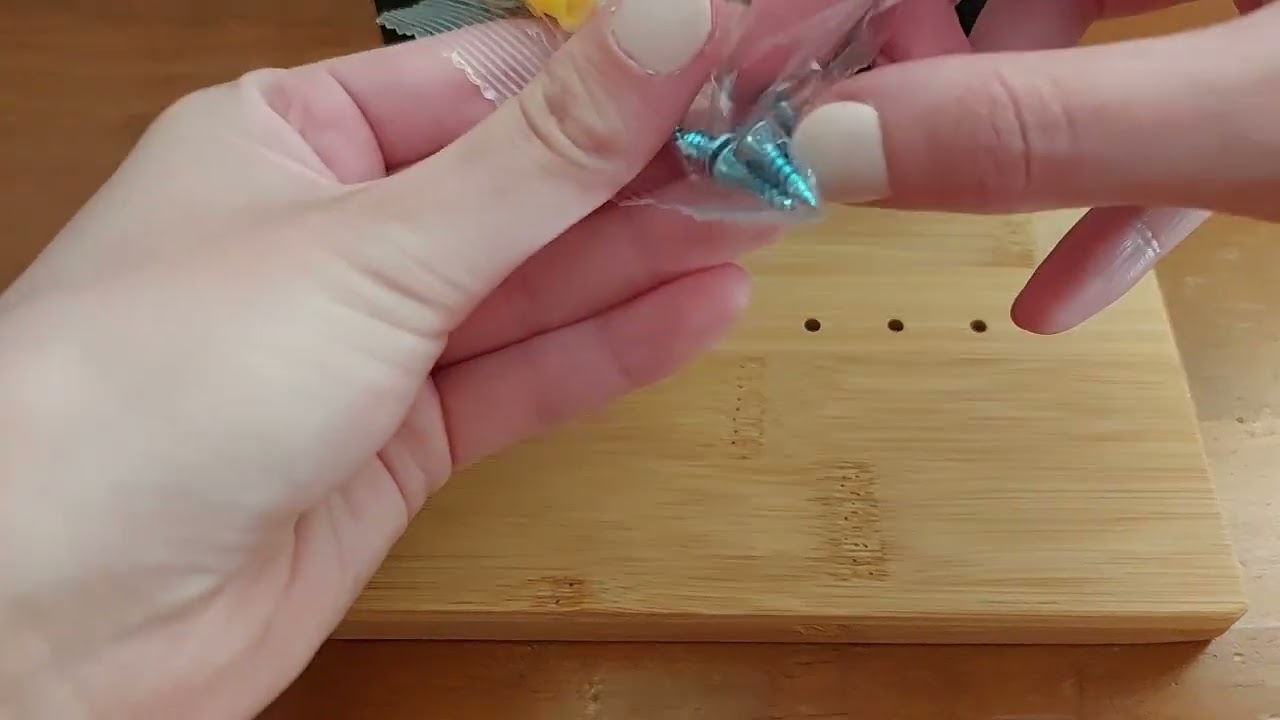 ASMR - Hablando en voz baja y sonidos variados