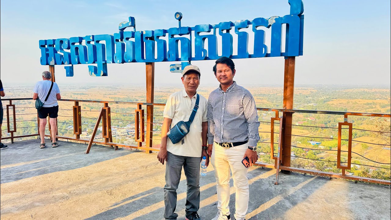 កំពូលភ្នំសំពៅដ៏ស្រស់ស្អាតប្រវត្តិរឿងរ៉ាវច្រើន