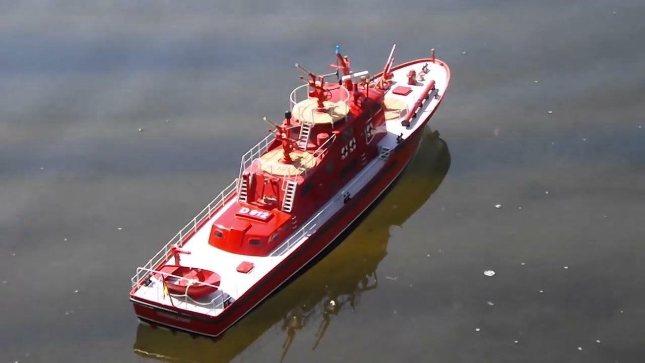 Feuerlöschboot - Düsseldorf