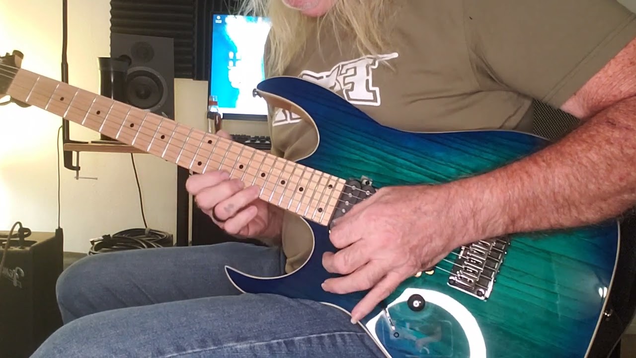 Ibanez RG421 AHM demo. A minor improv shred!