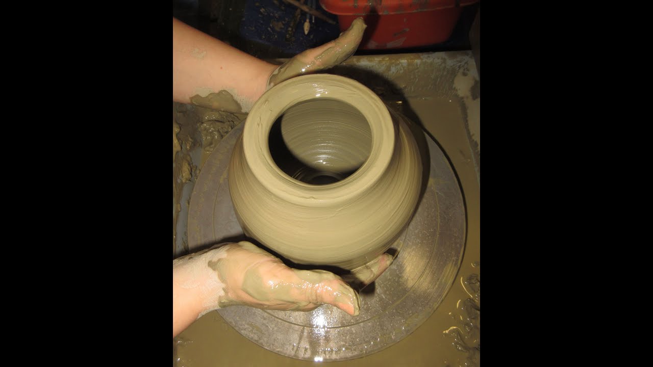 CERAMICA AL TORNIO, LODI. TECNICA DELLA FOGGIATURA, CORSO DI CERAMICA 2018/2019.