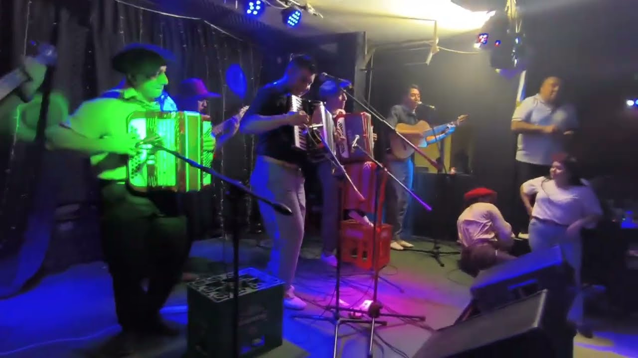Oscarcito Arias/Cristian Huenelaf/Enzo Napal - Los Años Dorados Bariloche 1