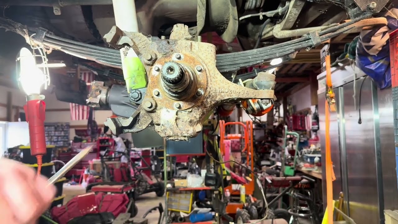 1984 Dodge Power Ram Prospector W150 passenger side hub teardown Dana 44