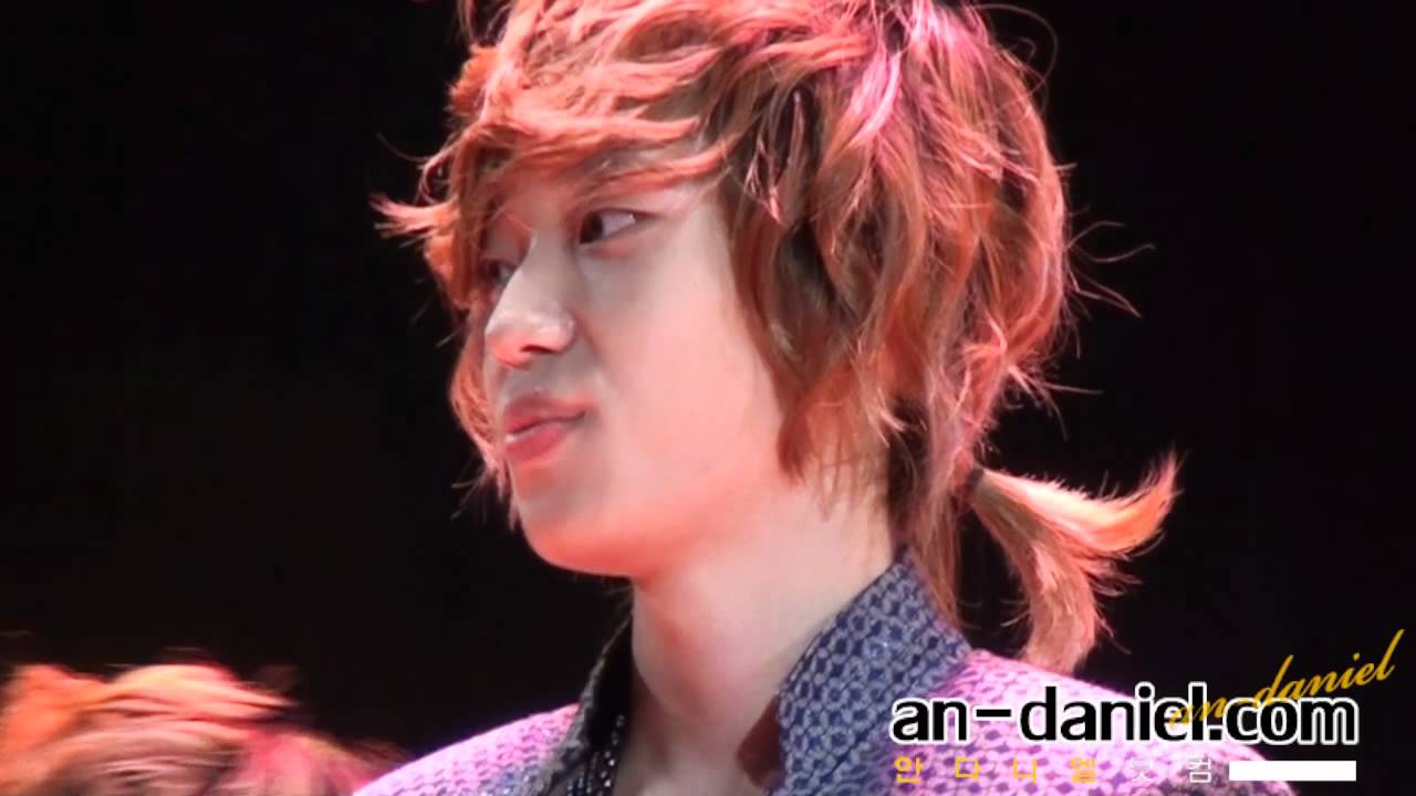 111022 TEENTOP(틴탑) Lotteworld BBS 공개 방송 - 손등이 스친다(NIEL ver) an-daniel.com