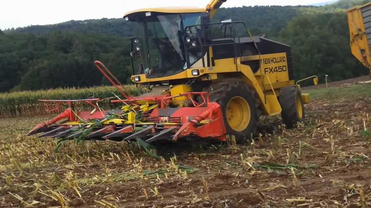 Maishäckseln 2012 mit New Holland FX 28 und New Holland FX 450