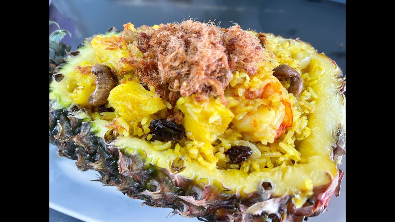 黄梨炒饭 Pineapple Fried Rice