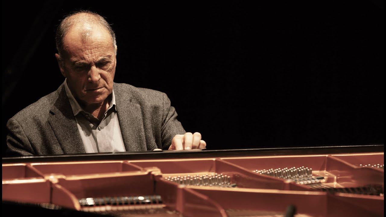 Debussy,   CLAIR DE LUNE  -  Albert Flotats, piano
