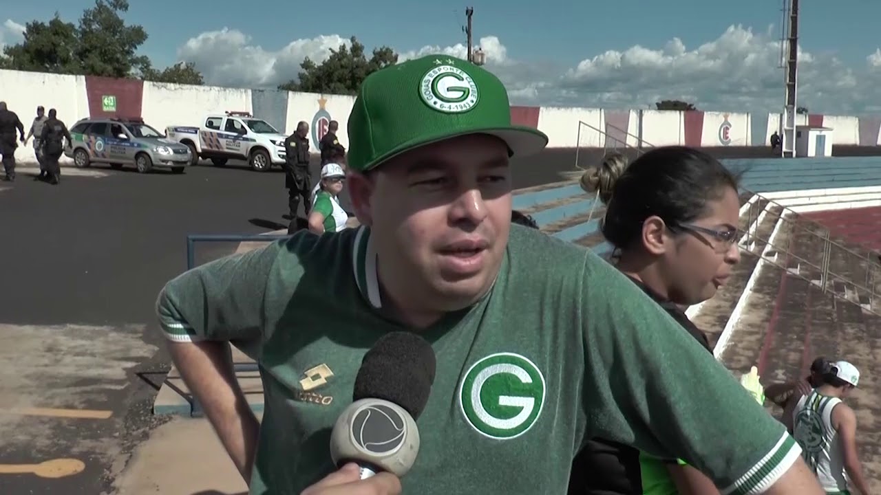 Confira imagens da confusão entre torcedores de Itumbiara e Goiás