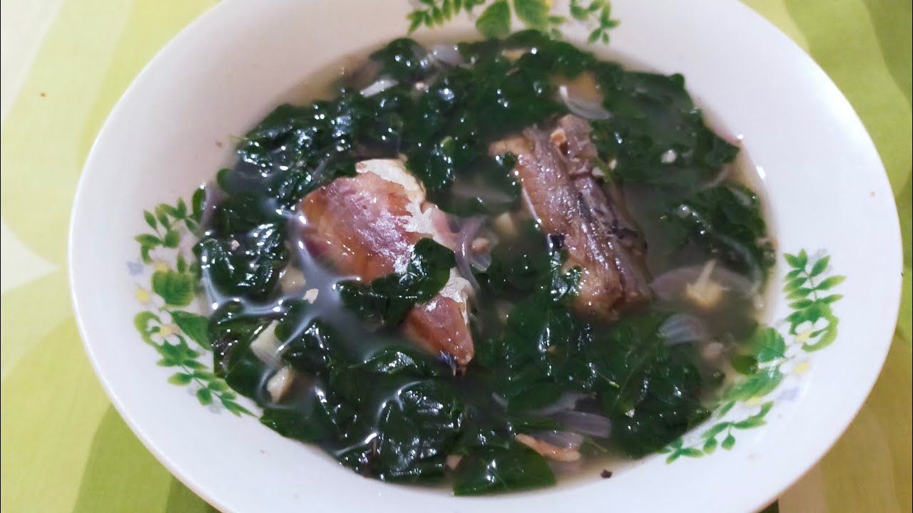 Saba( mackerel) with malunggay/ halagang 28 pesos lang may ulam na. #yummy