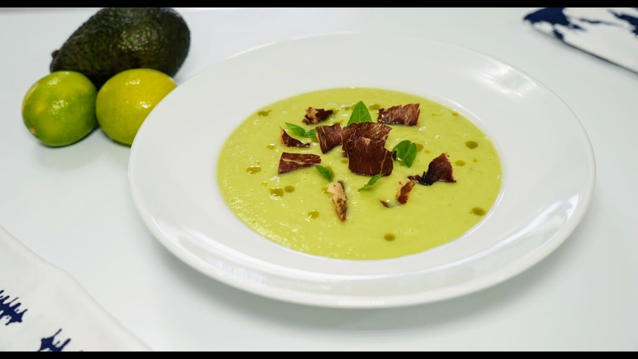 GAZPACHO DE MELON Y AGUACATE  CON JAMON SERRANNO. DELICIOSO  Y MUY FÁCIL.