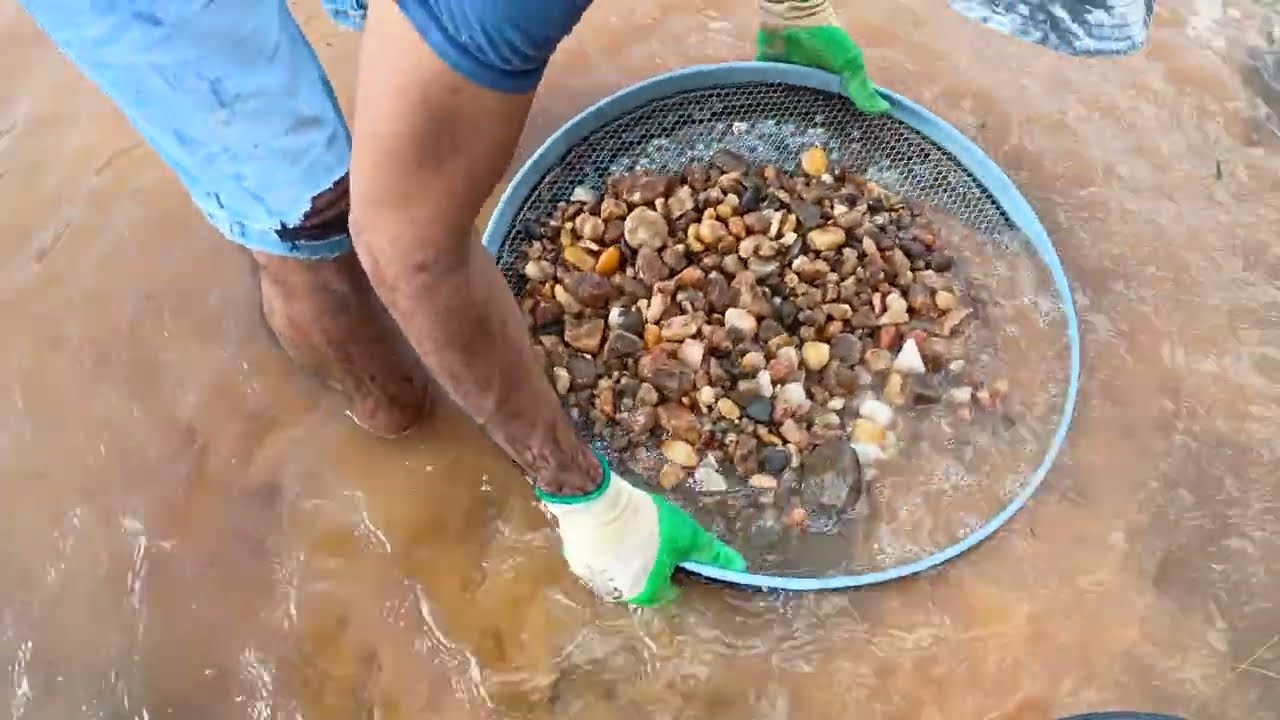 UMA HORA ACHO O DIAMANTE 